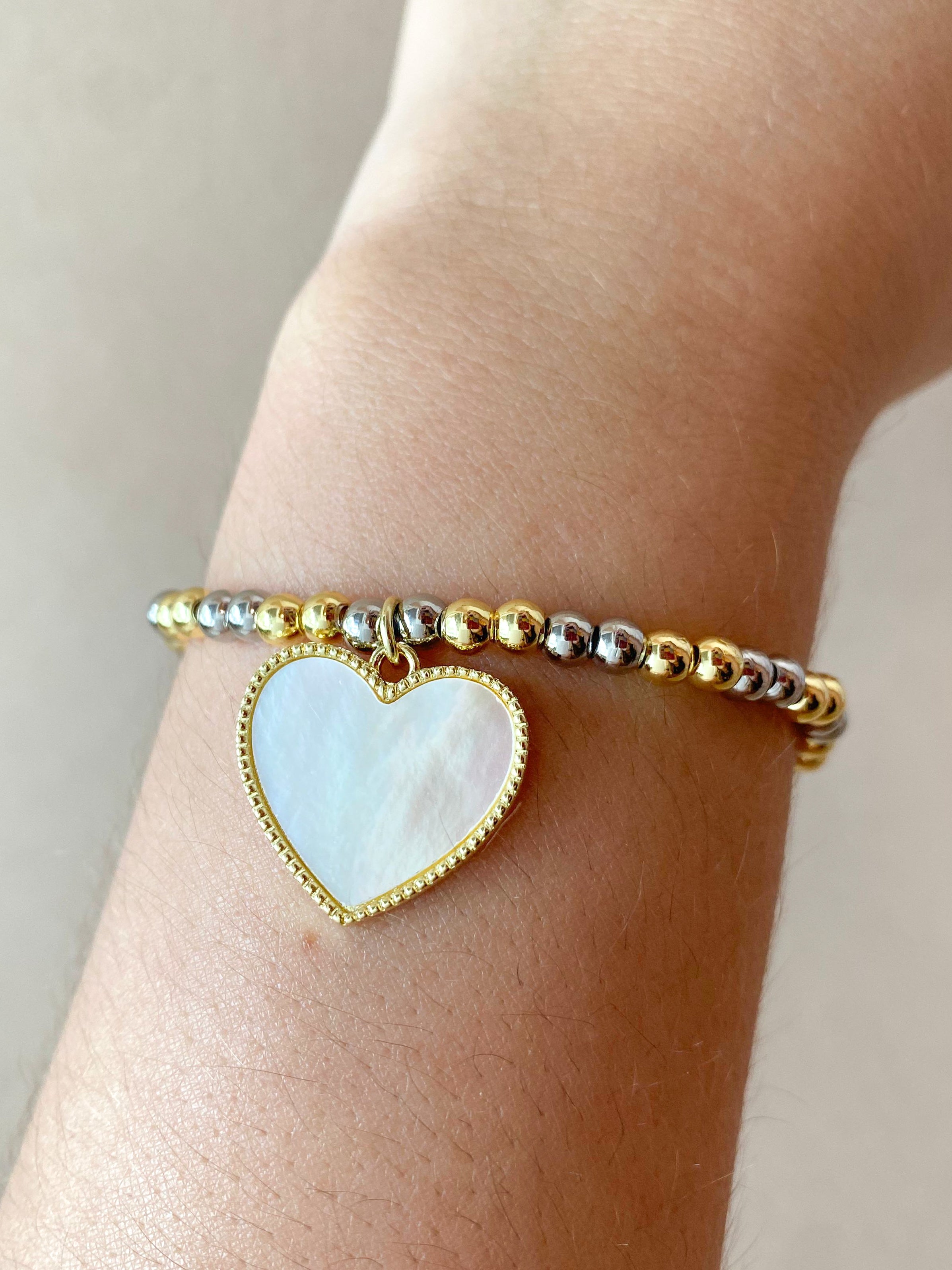 2 Styles of Mother of Pearl Full Heart Shape Elastic Bracelet