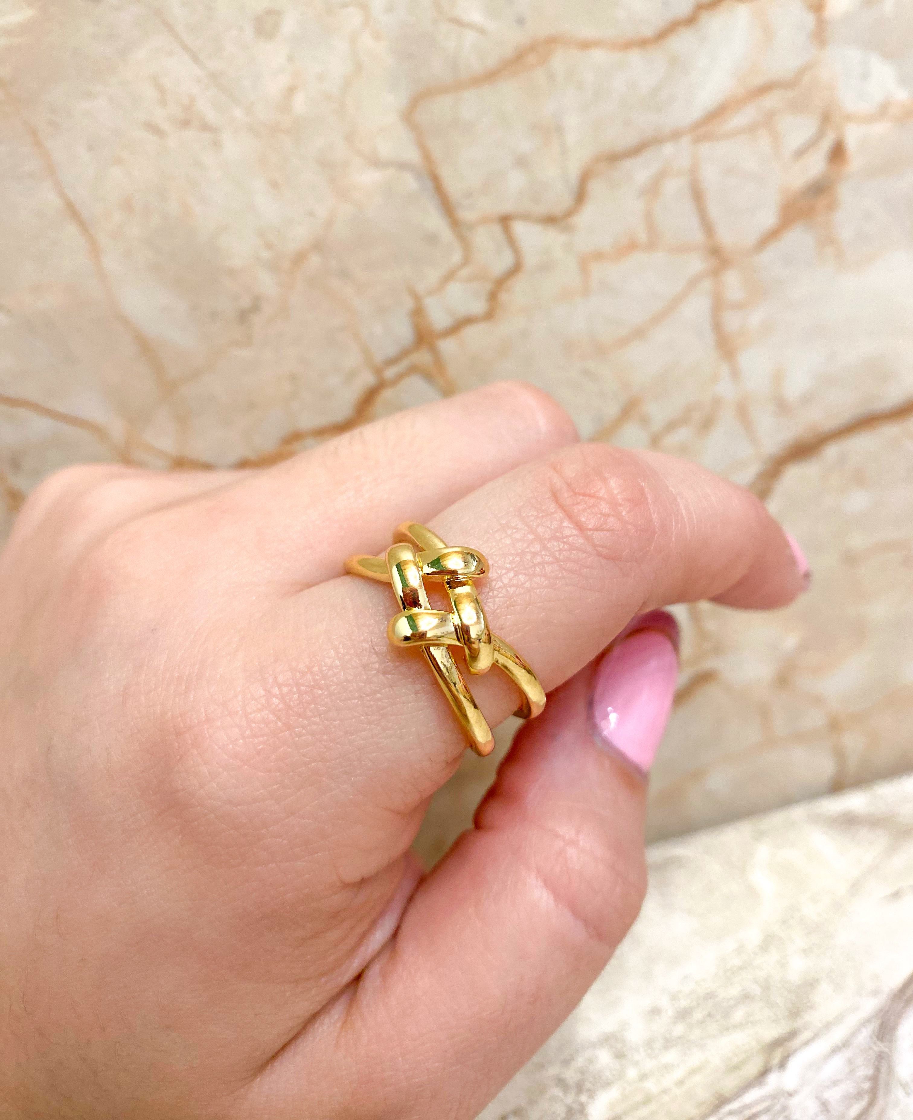 Golden Interlaced Ring