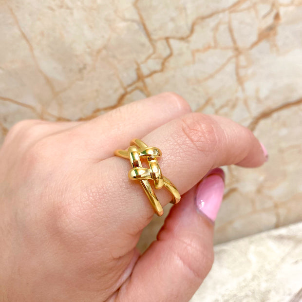 Golden Interlaced Ring
