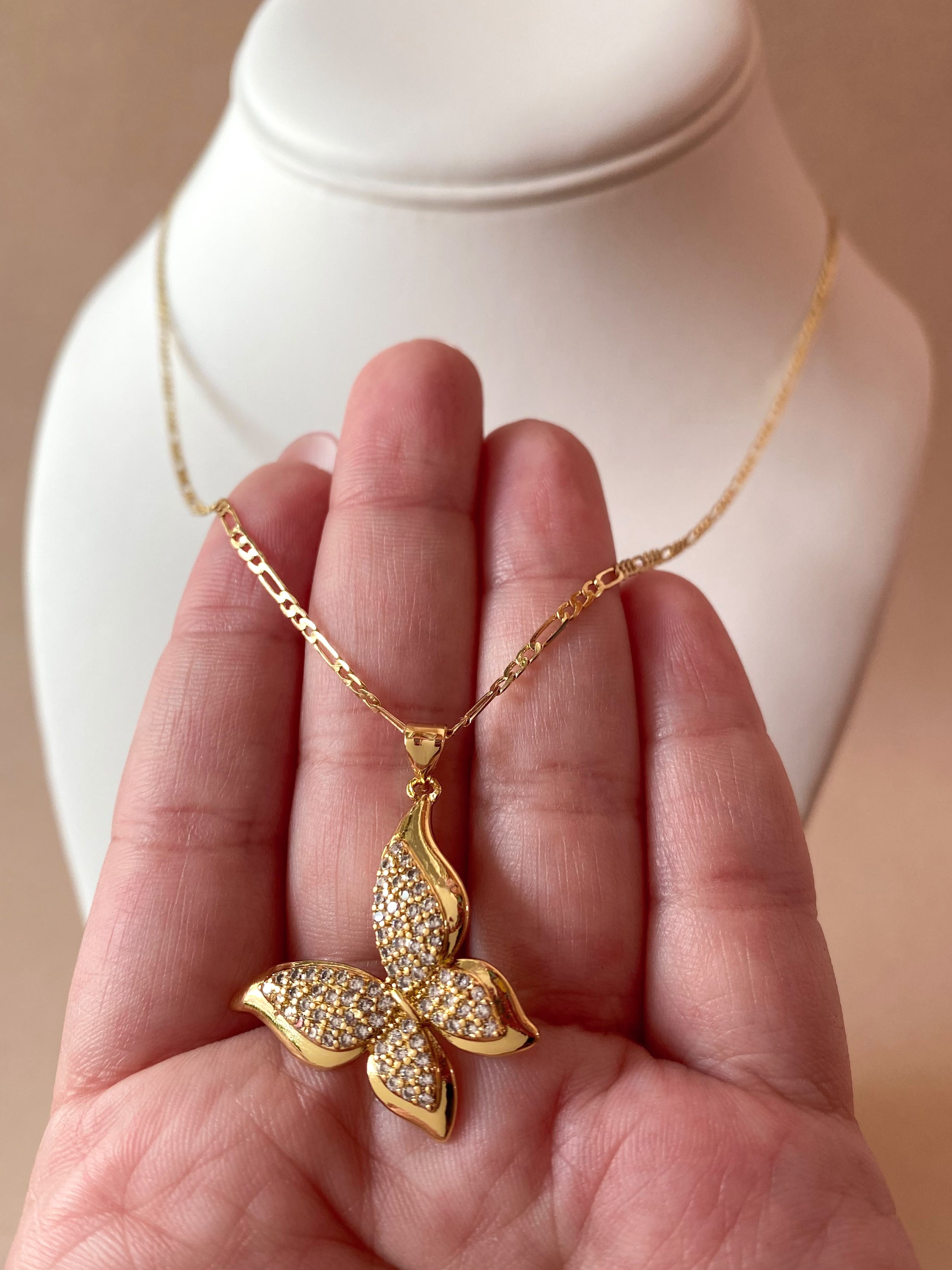 Large Butterfly Crystal Charm Links Pattern Chain Necklace