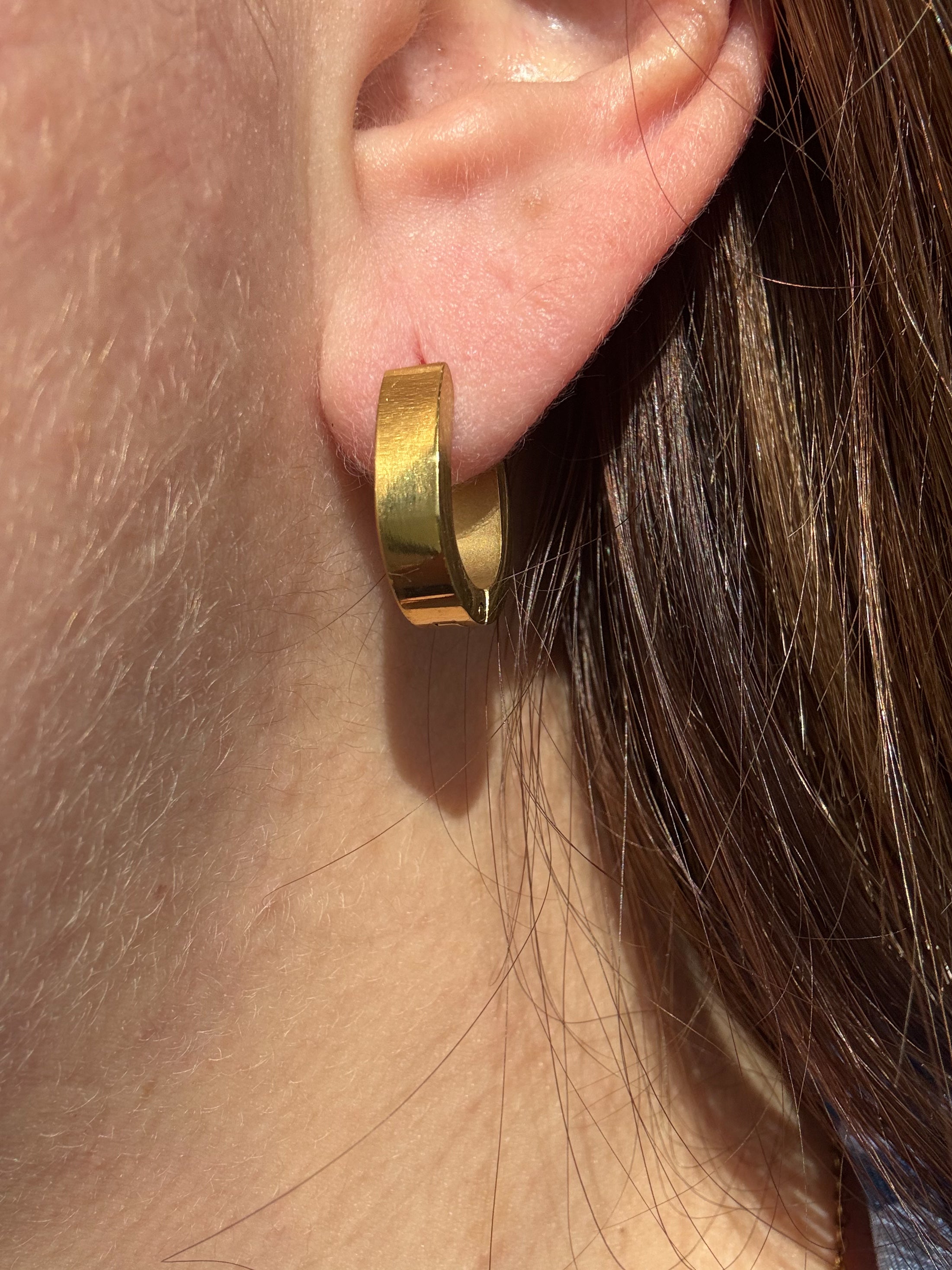 Big Oval Plain Golden Steel Hoops