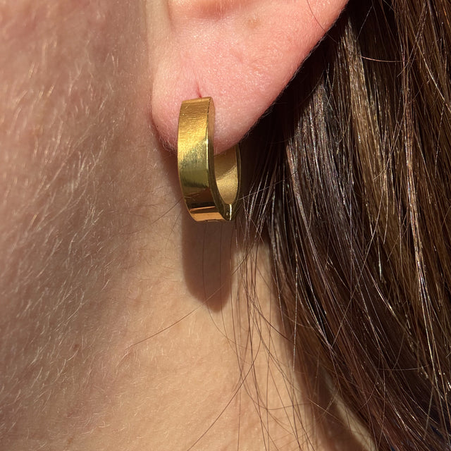 Big Oval Plain Golden Steel Hoops