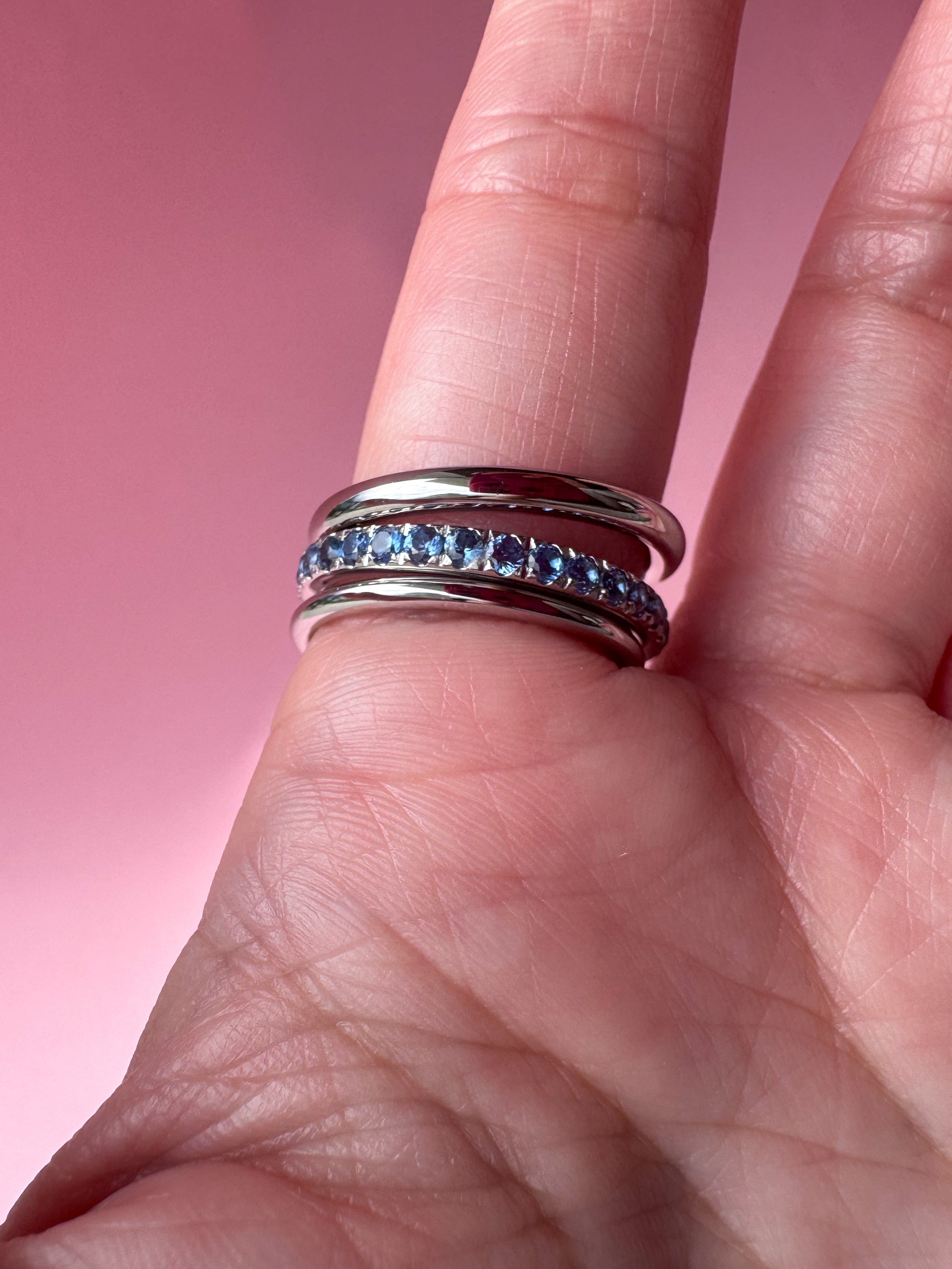 Anillo Silver & Gold con circones azules