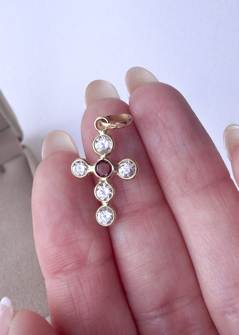 Cruz de Zirconias con piedra roja – Oro 18K (750)