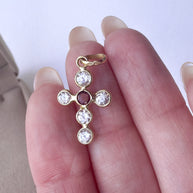 Cruz de Zirconias con piedra roja – Oro 18K (750)