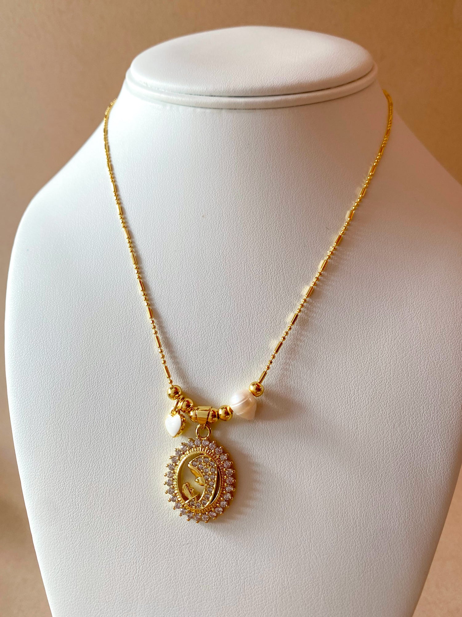 Prayer Virgin Crystal Medal & Pearls Adjustable Necklace