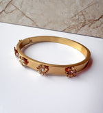 Load image into Gallery viewer, Brazalete Acero Flores
