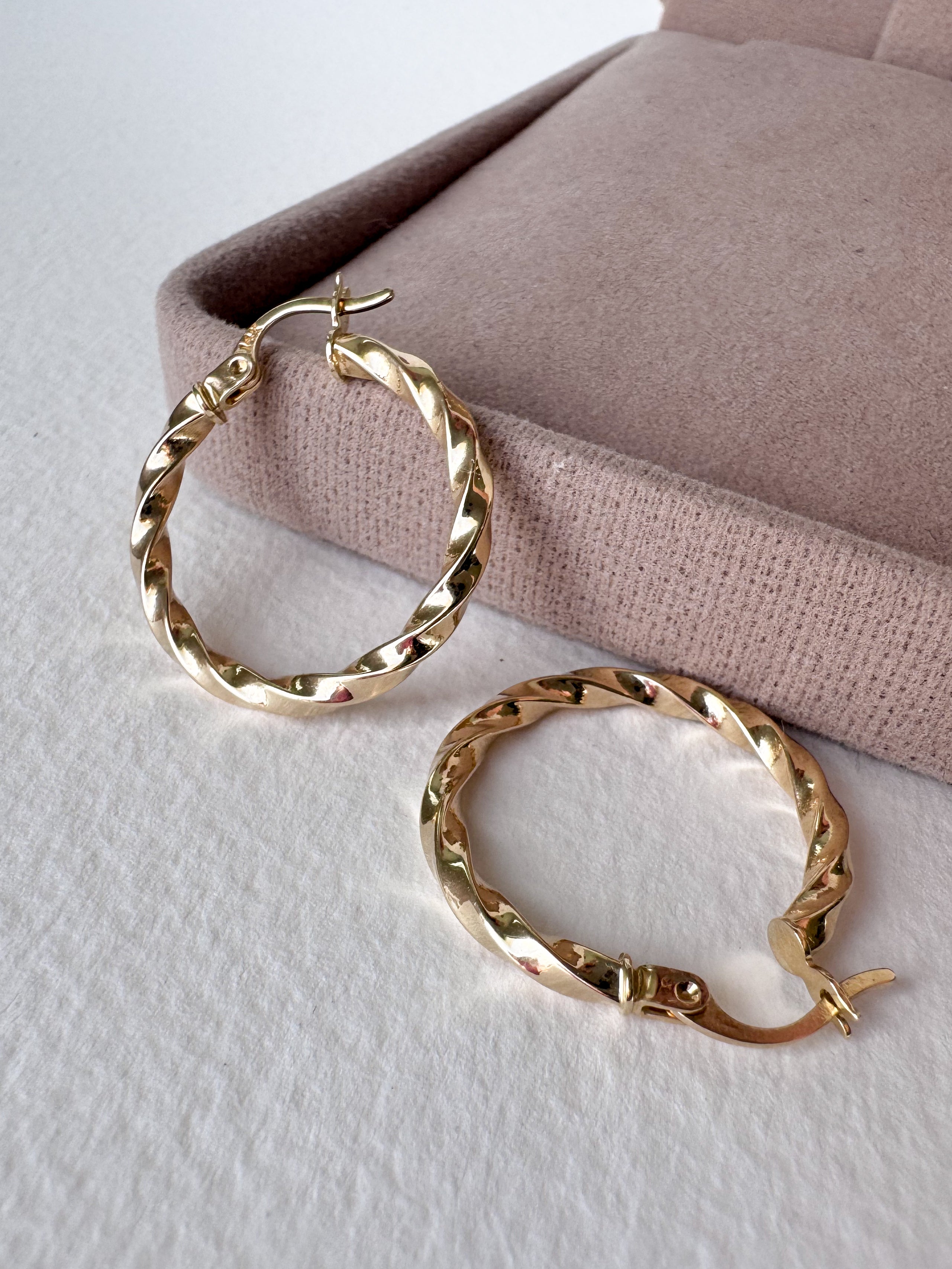 Spiral 14K Solid Gold Medium Hoops