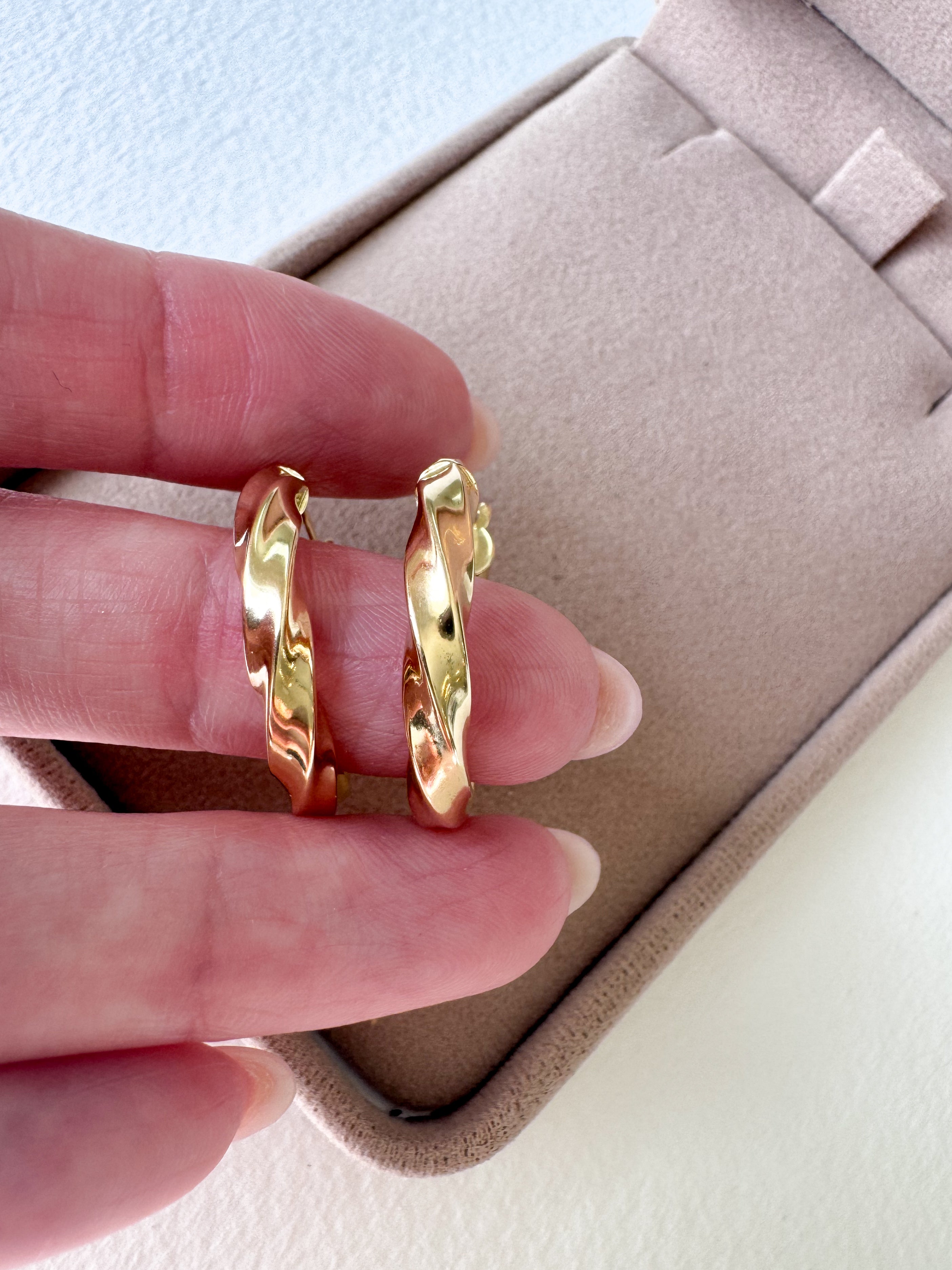 Spiral Thick 18k Solid Gold Hollow Hoops