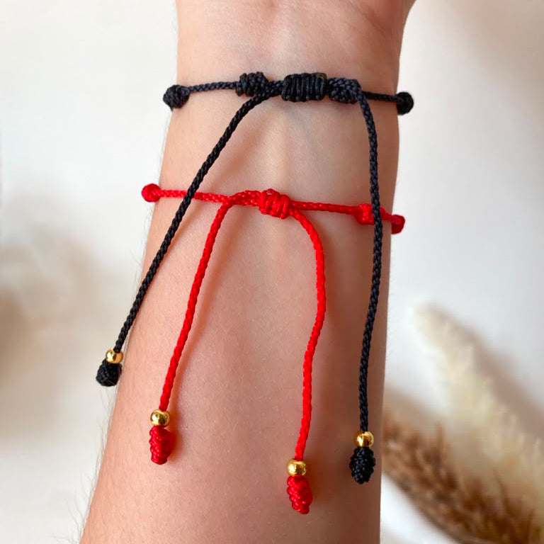 7 Knots Black or Red St Benedict Thread Bracelet