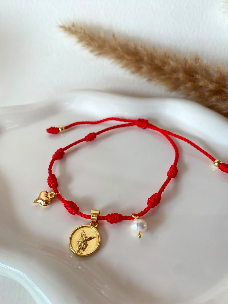 7 Knots Black or Red St Miguel Thread Bracelet