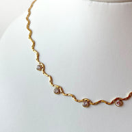 Delicate Wavy Golden Stel Zircon Necklace
