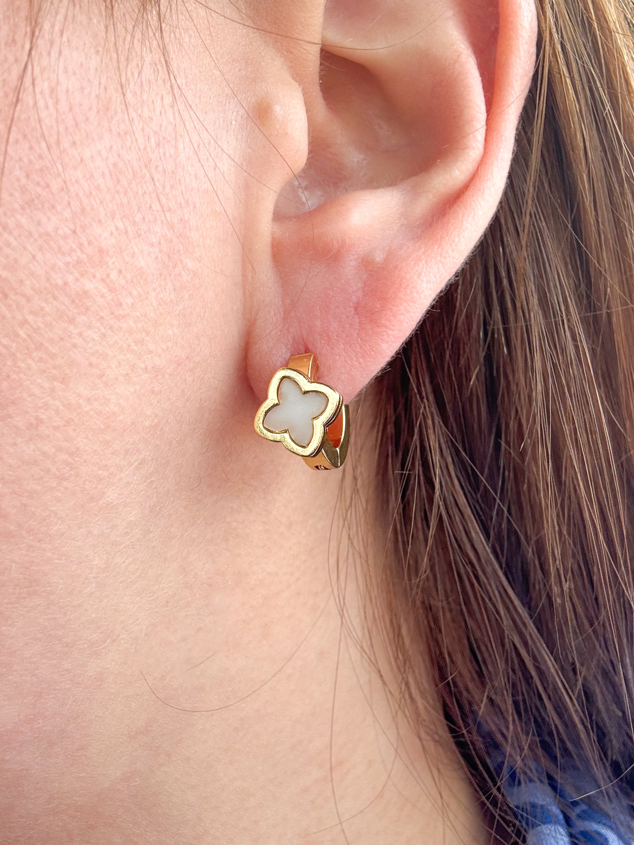 Clover Mother Of Pearl Steel Hoops