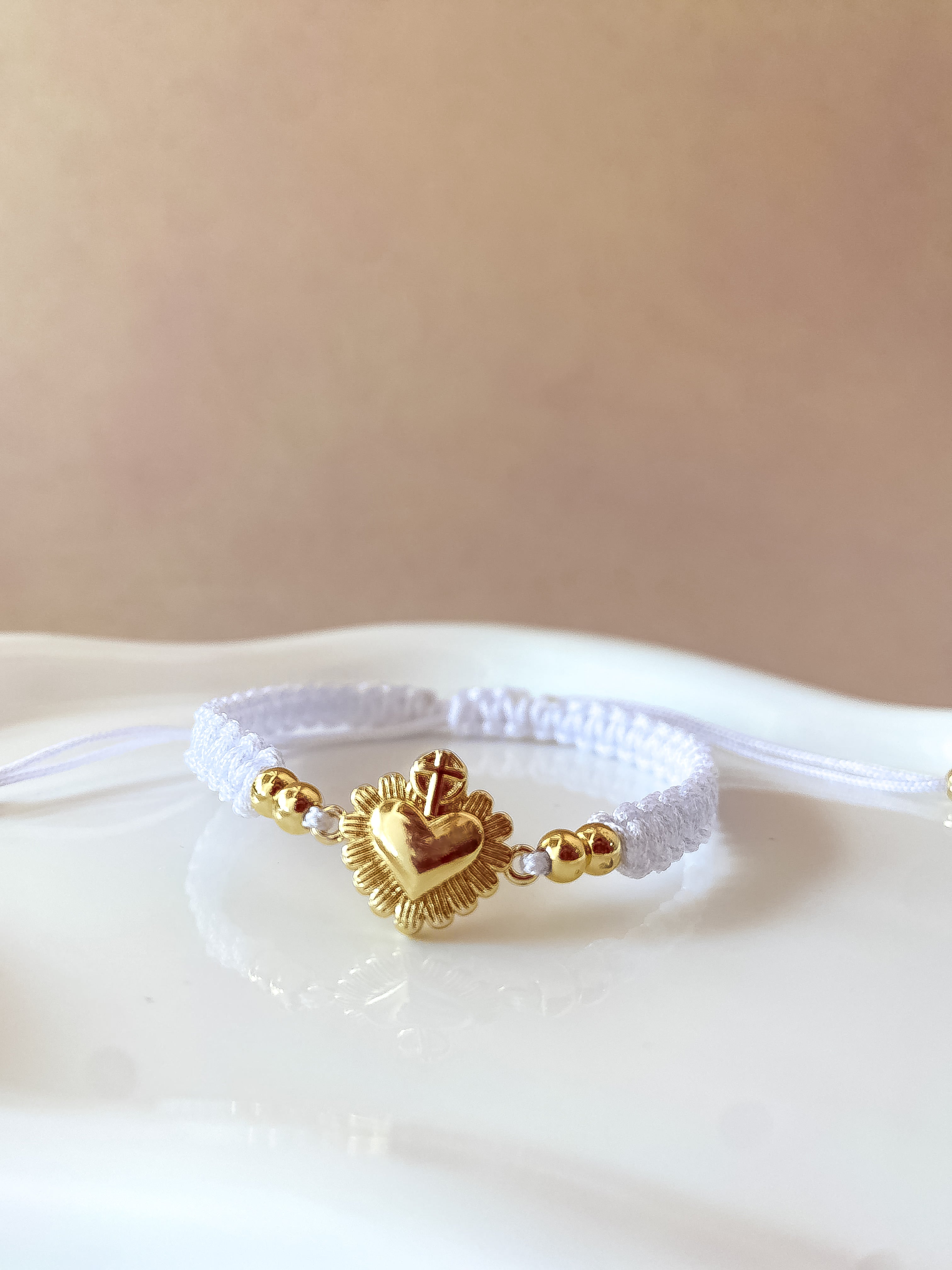 Heart of Jesus White Thread Adjustable Bracelet