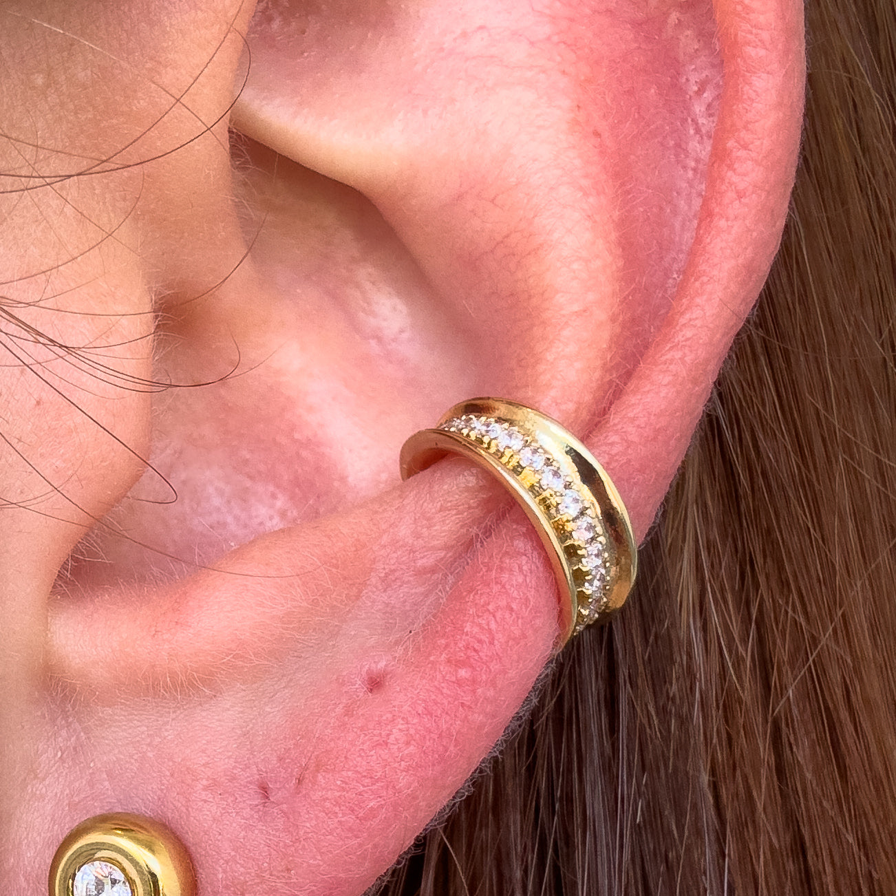 Golden Crystals Ear Cuff