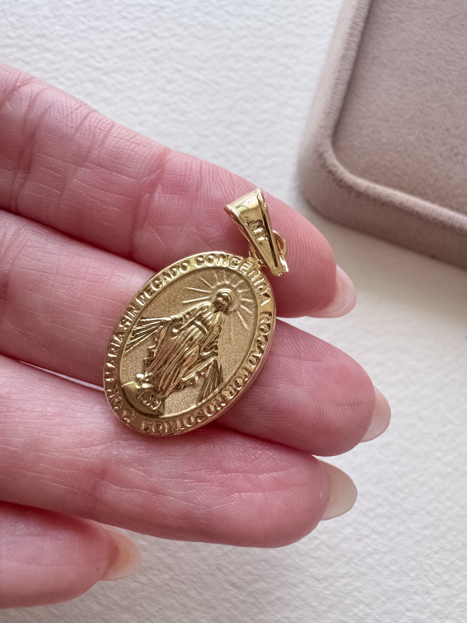 Miracle Virgin Medal 18k Solid Gold Hollow Charm
