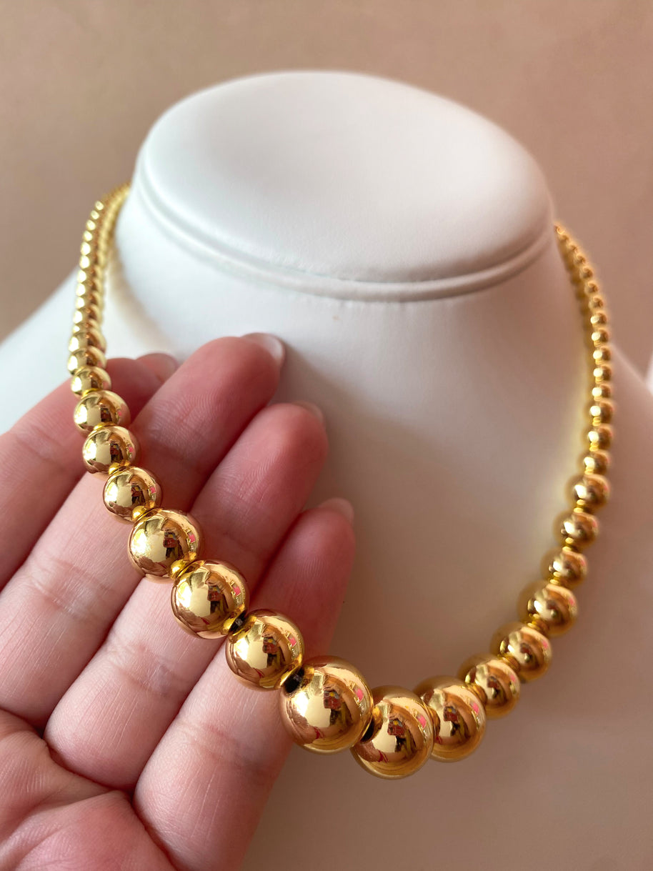 Big, Medium and Little Golden Balls Pattern Necklace