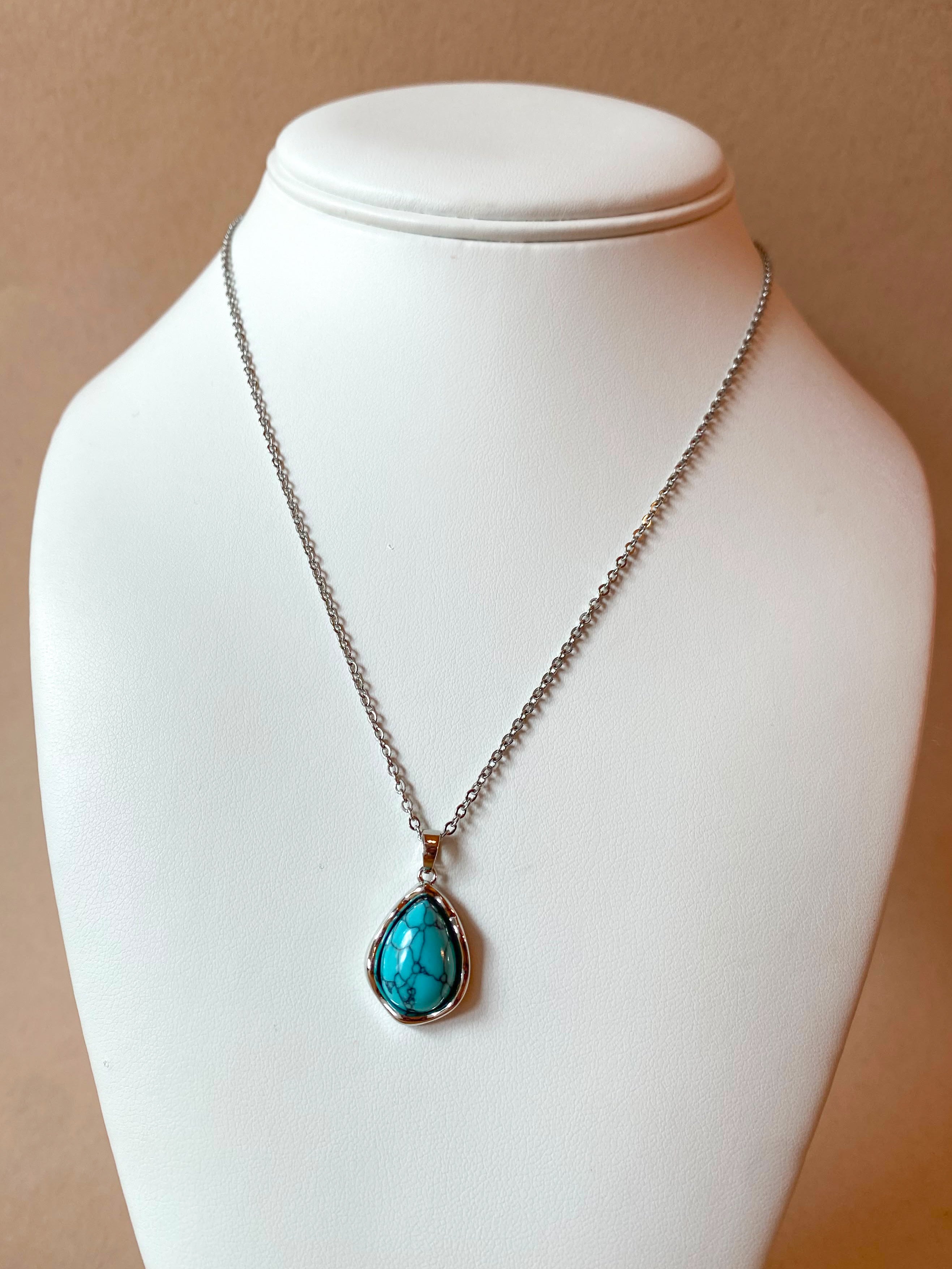 Silver Teardrop Turquoise Necklace