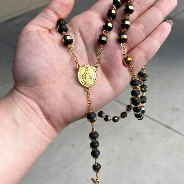 Rosario Largo Caballero Black & Gold