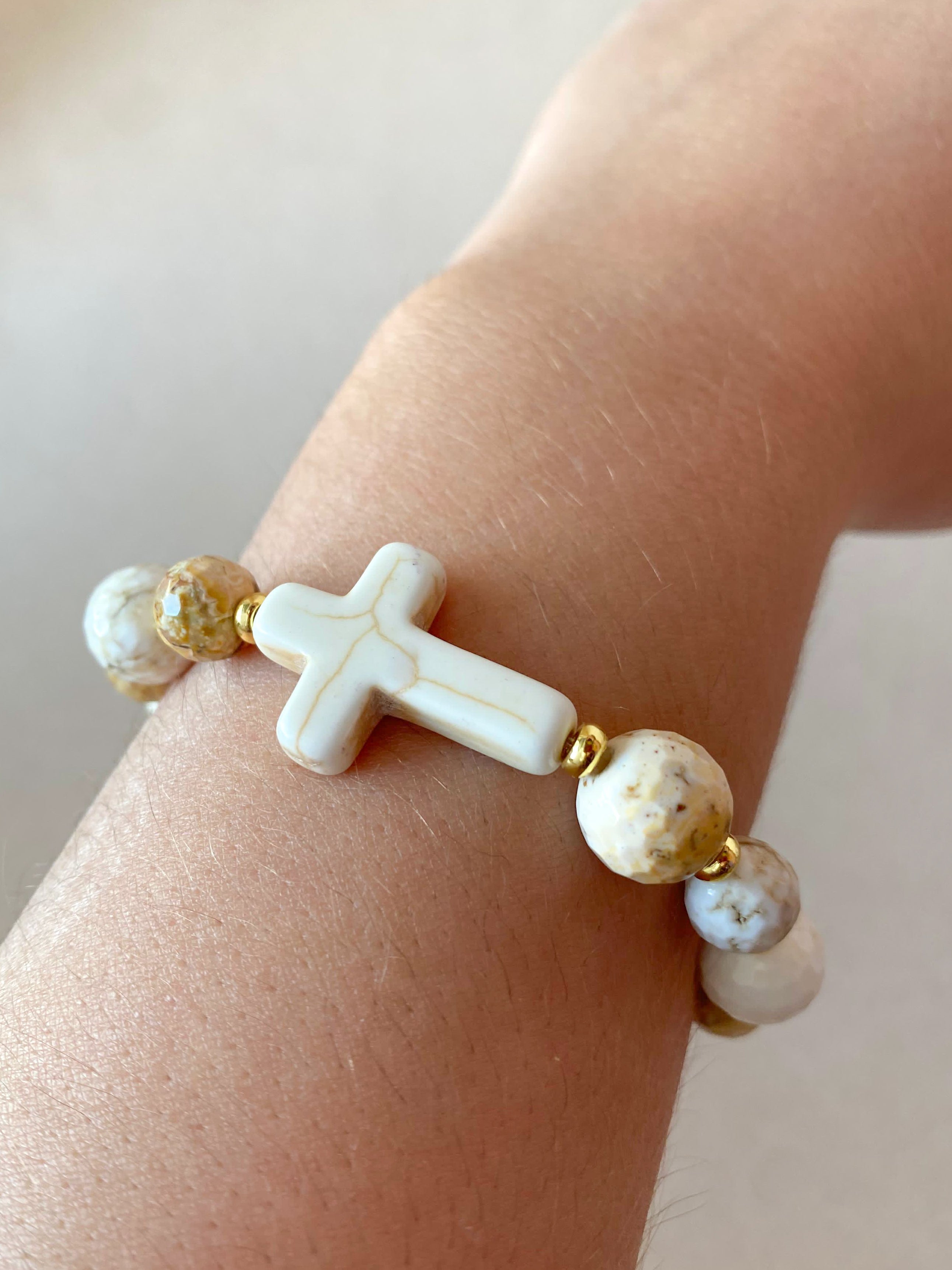 White Cross and Beads Elastic Bracelet