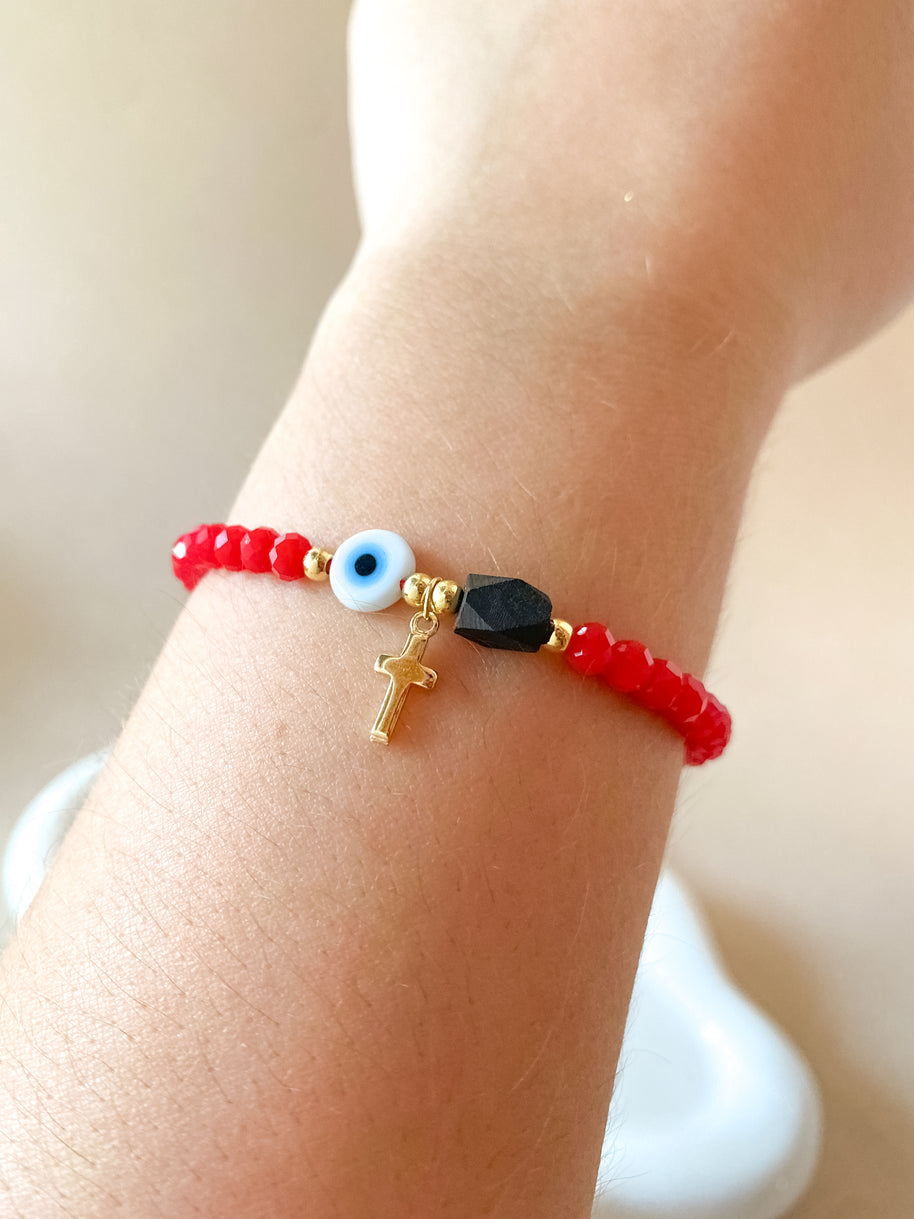 Variety of Red Threads Protection Charms Adjustable Bracelets