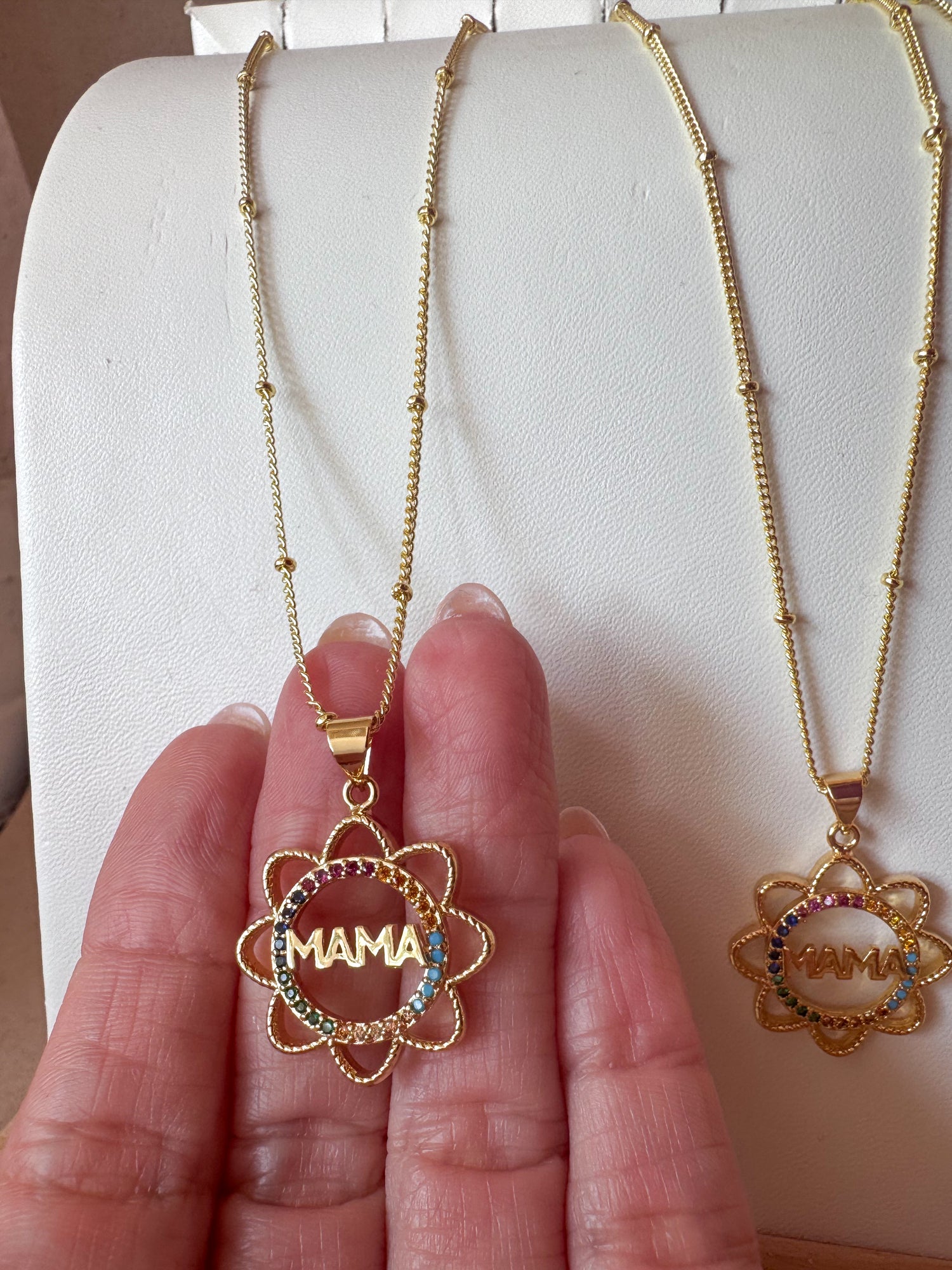 Mama Colorful Flower Shape Necklace
