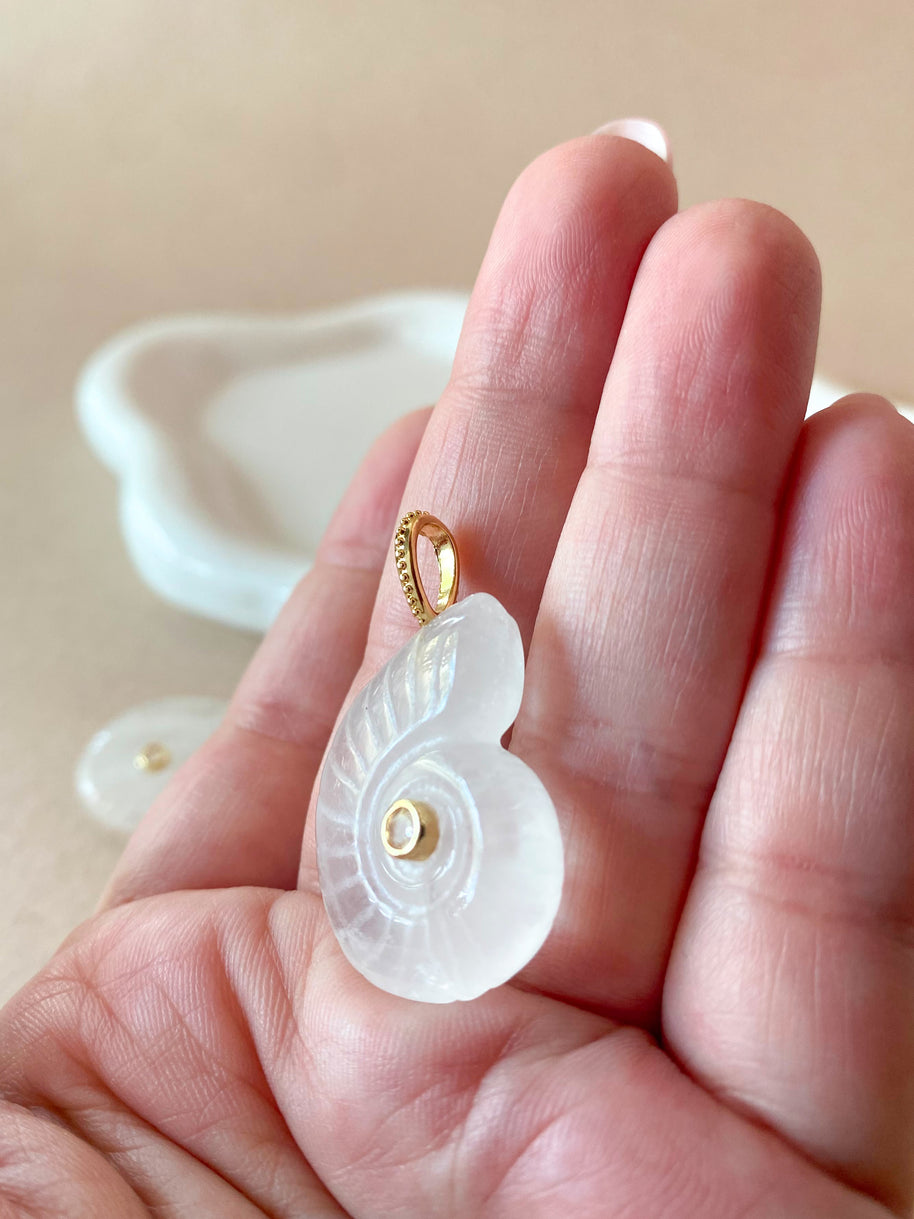 Medium Shell Clear Quartz Charm