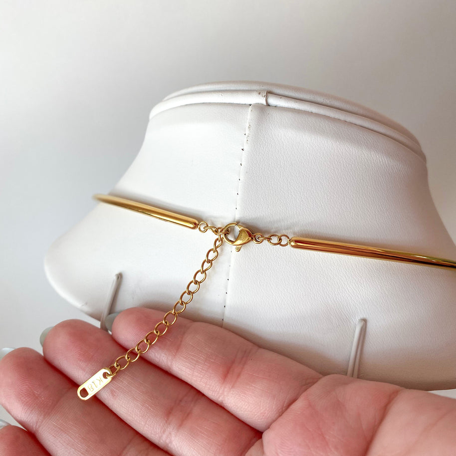 Rigid Golden Circular Zircon Steel Necklace
