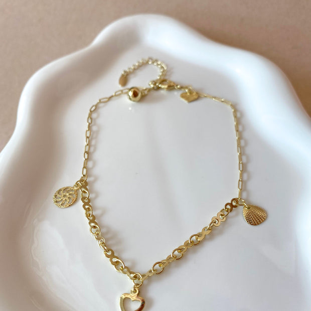 3 Charms Heart Golden Interlaced Chain Anklet