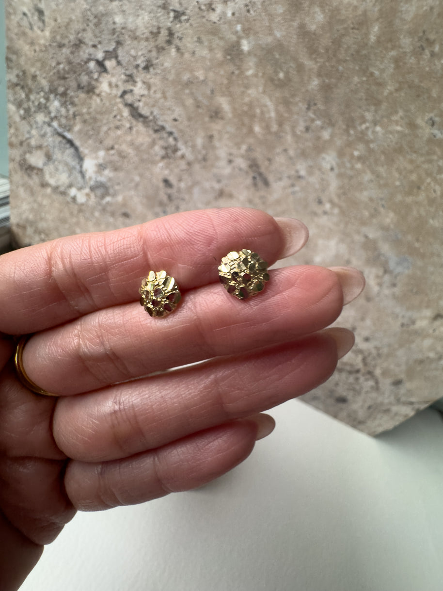 Nugget Style 10K Solid Italy Gold Earrings