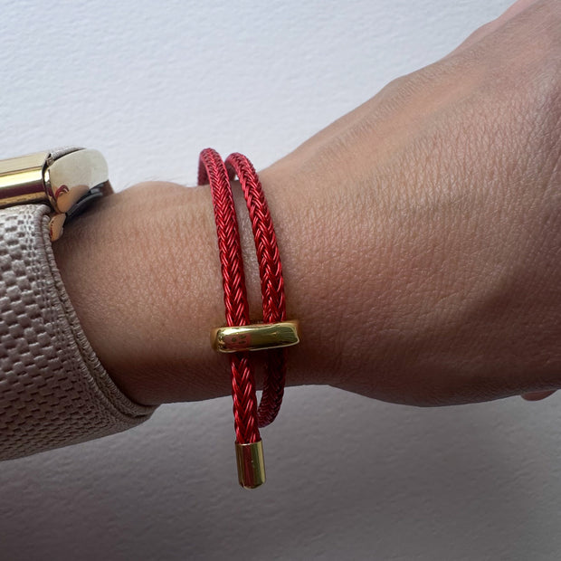 Red Cord Ajustable Plain Bracelet