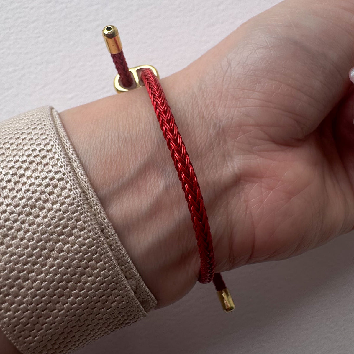 Red Cord Ajustable Plain Bracelet